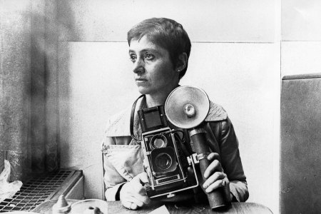 NEW YORK, NY - CIRCA 1968:  Photographer Diane Arbus poses for a rare portrait in the Automat at Sixth Avenue between 41st & 42nd Street  in New York, New York circa 1968. (Photo by Roz Kelly/Michael Ochs Archives/Getty Images)