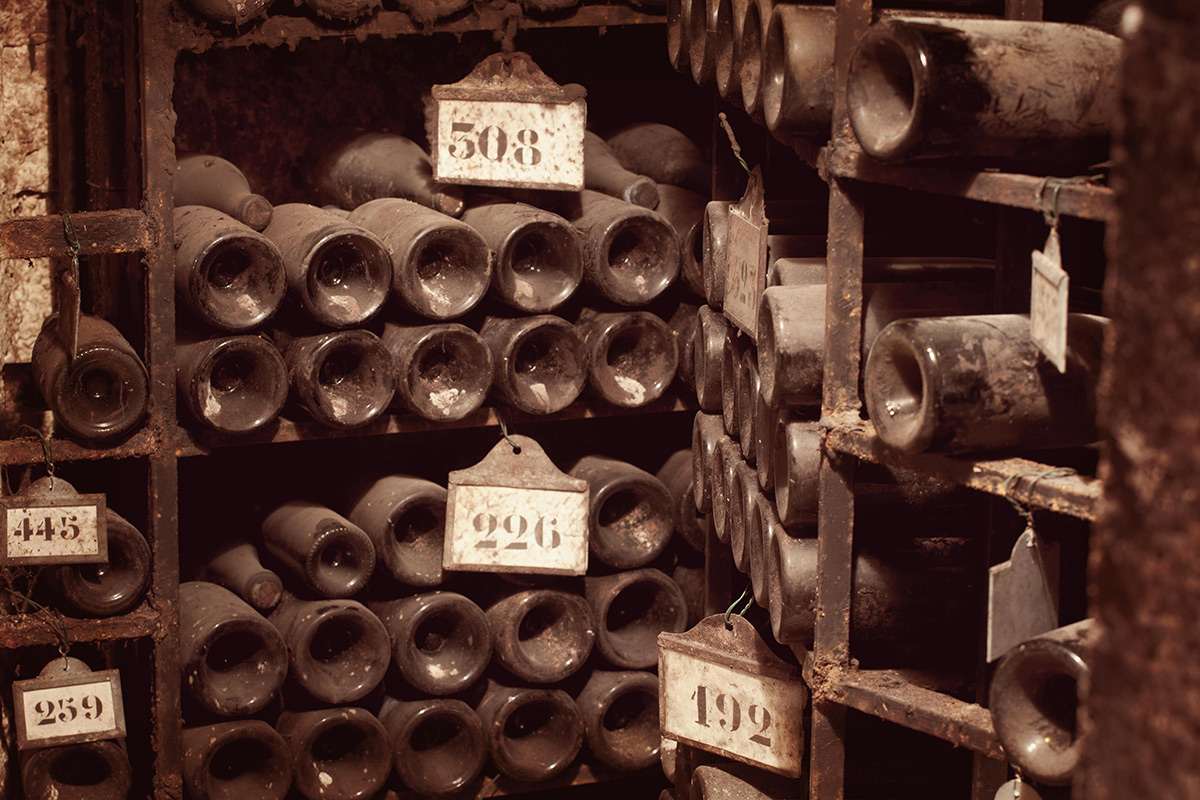 1,700-Year-Old Wine in Sealed Bottle is Still Drinkable!