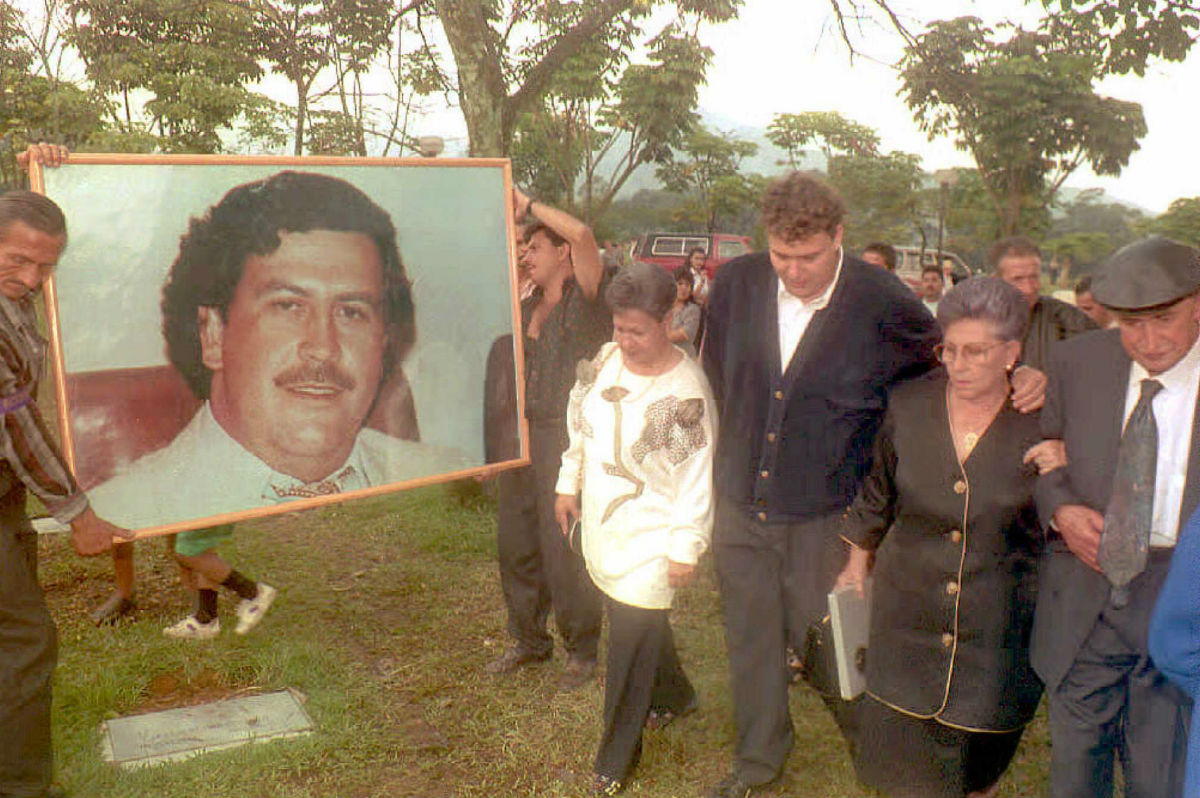 pablo escobar prison