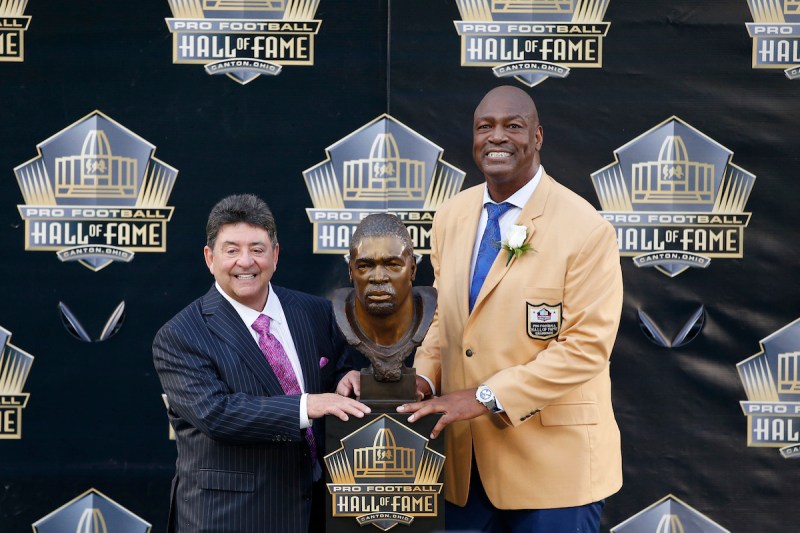 Grateful former Cowboys great Charles Haley enters Hall of Fame with grace