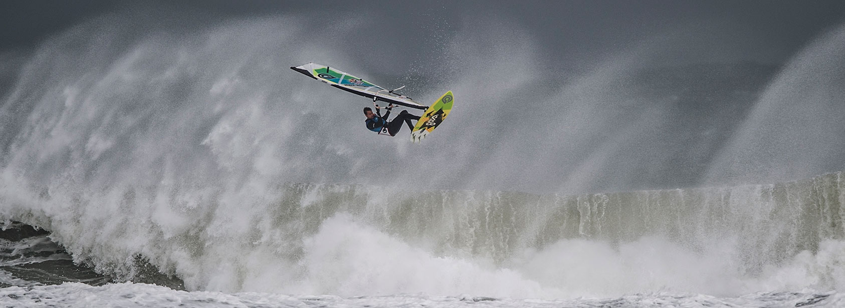 Marcilio Browne of Brasil performs at the Mission 3 of the Red Bull Storm Chase at the Bluff in Cornwall, England on February 8 2014. (Sebastian Marko/Red Bull Content Pool)