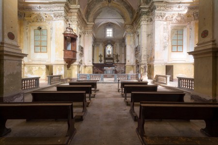 Abandoned Building Photos in Italy