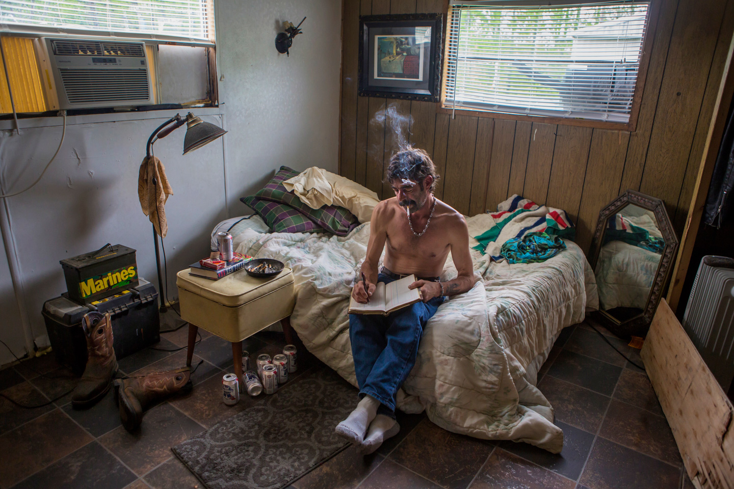 Фотографии американского фотографа людей в спальне