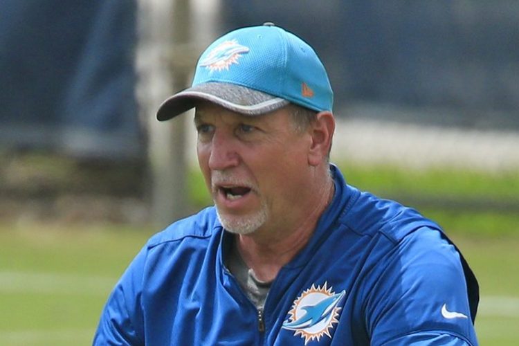 Miami Dolphins' Christ Foerster resigns after video shows him snort white  substance