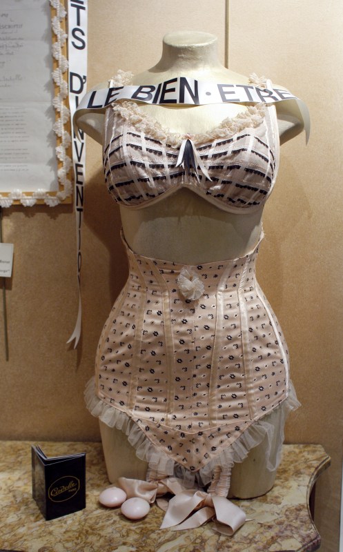 Photos: How the Style and Shapes of Bras Have Evolved Over Time
