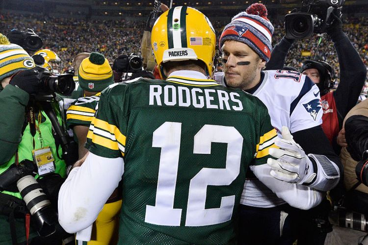 Tom Brady Aaron Rodgers Would Throw For 7 000 Yards Every Year With Pats Insidehook