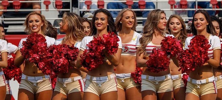 49ers Cheerleader Kneels During National Anthem Before 'TNF' Game -  InsideHook