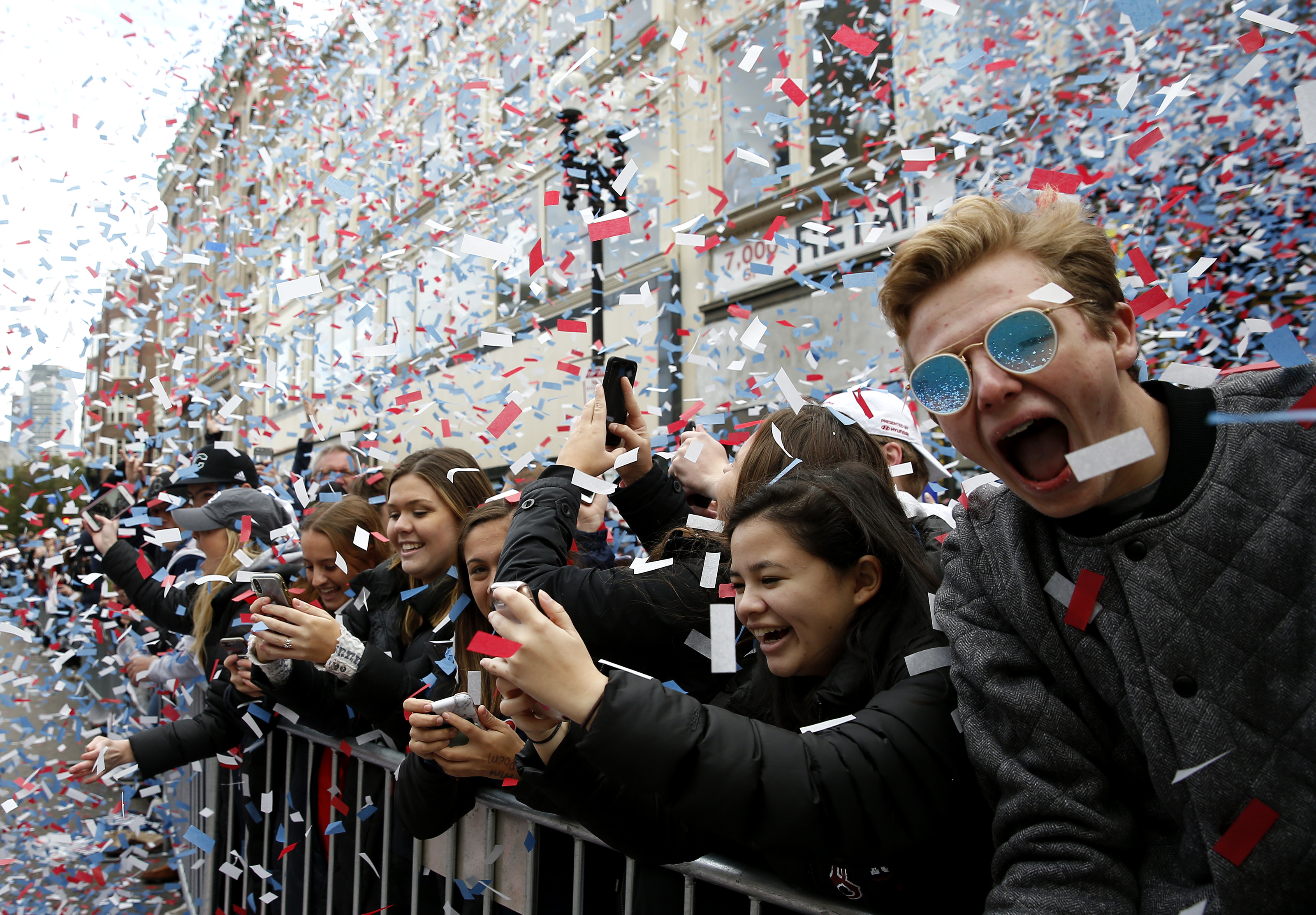 World Series Trophy Damaged During Red Sox Parade – SportsLogos.Net News