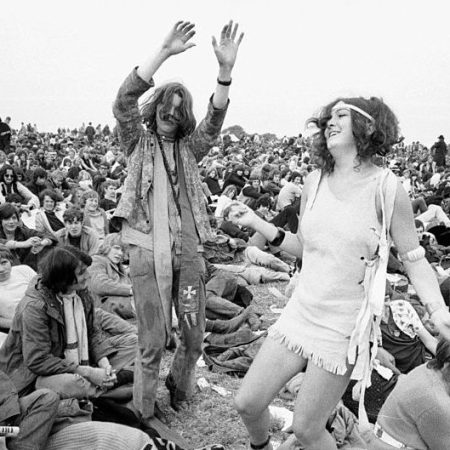 Hippies dancing at The Isle of Wight Festival in 1969. (Daily Mirror/Mirrorpix via Getty)