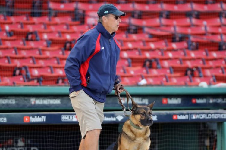 Red Sox groundskeeper Dave Mellor paid tribute to his service dog, Drago