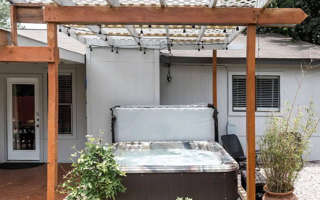 11 Best Airbnbs With Hot Tubs Airbnb Rentals with Hot Tubs InsideHook