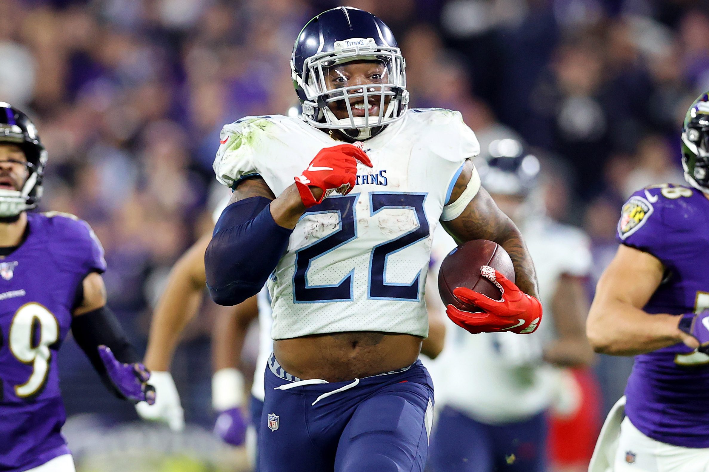Derrick Henry Is the NFL's Best RB, But the Titans Shouldn't ReSign