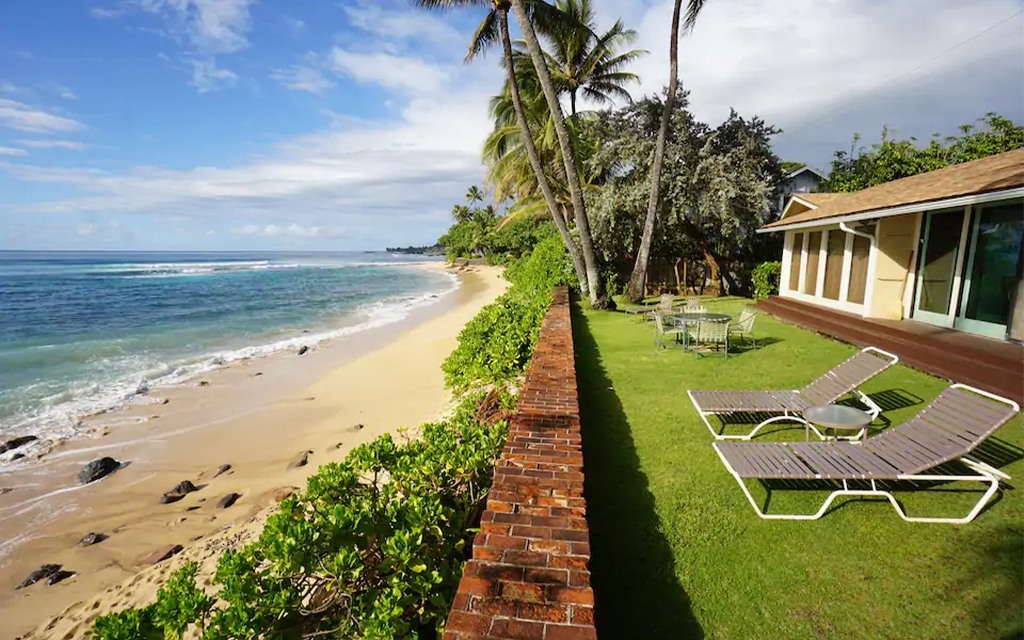 The Best Airbnb Rentals With Private Beach Access - InsideHook