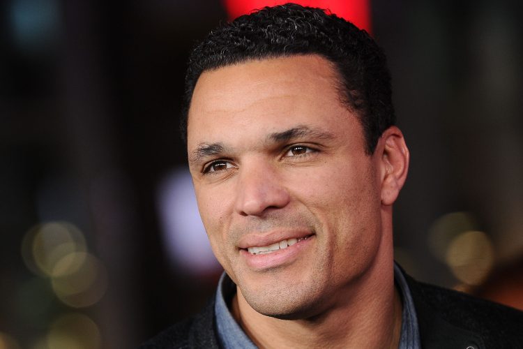 Snoop Dogg - Pro Football Hall of Famer Tony Gonzalez is