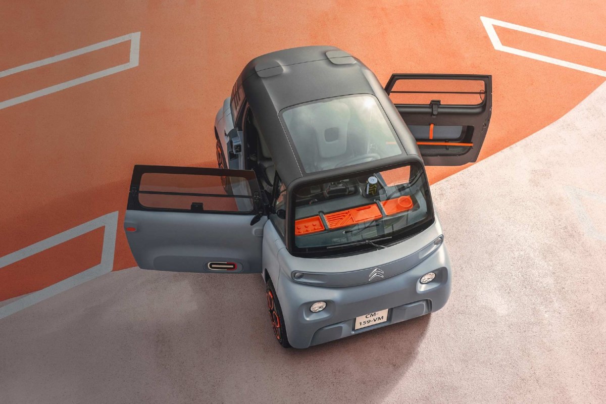Citroën Reveals Electric "Urban Mobility Object" Ami InsideHook