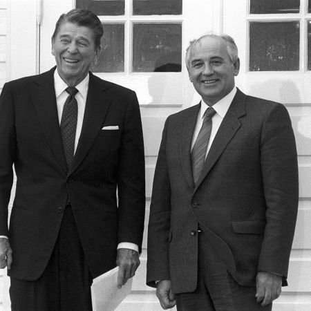 US President Reagan and Soviet leader Gorbachev at Reykjavik Summit, 1986