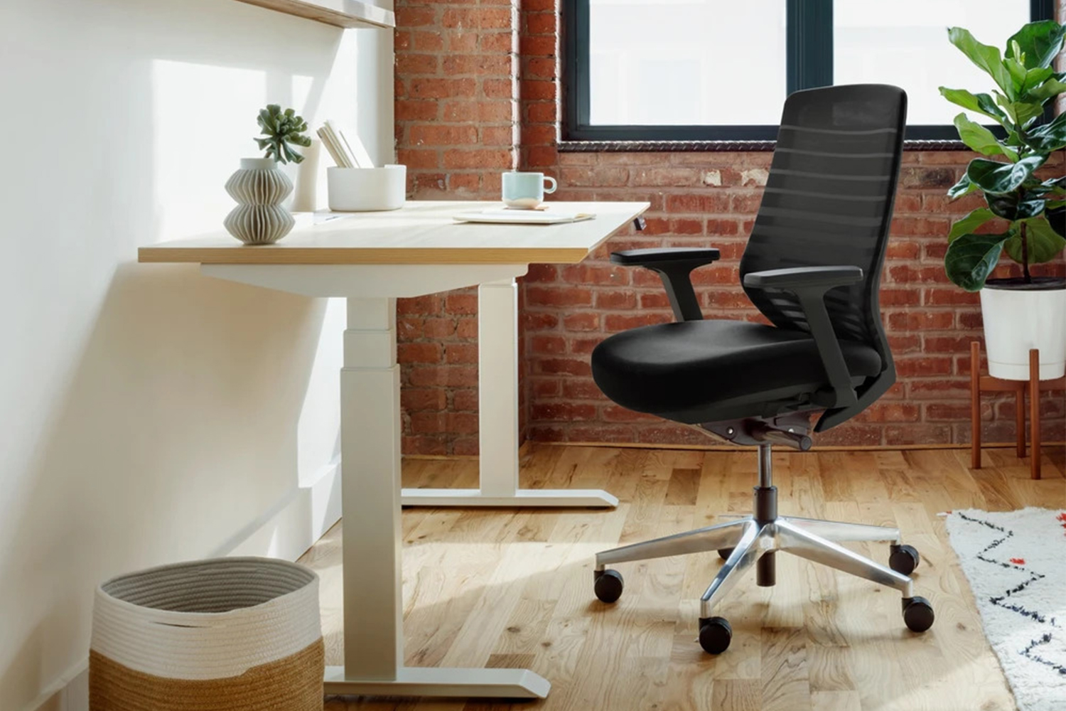 https://www.insidehook.com/wp-content/uploads/2021/04/branch-ergonomic-office-chair.jpg?fit=1500%2C1000