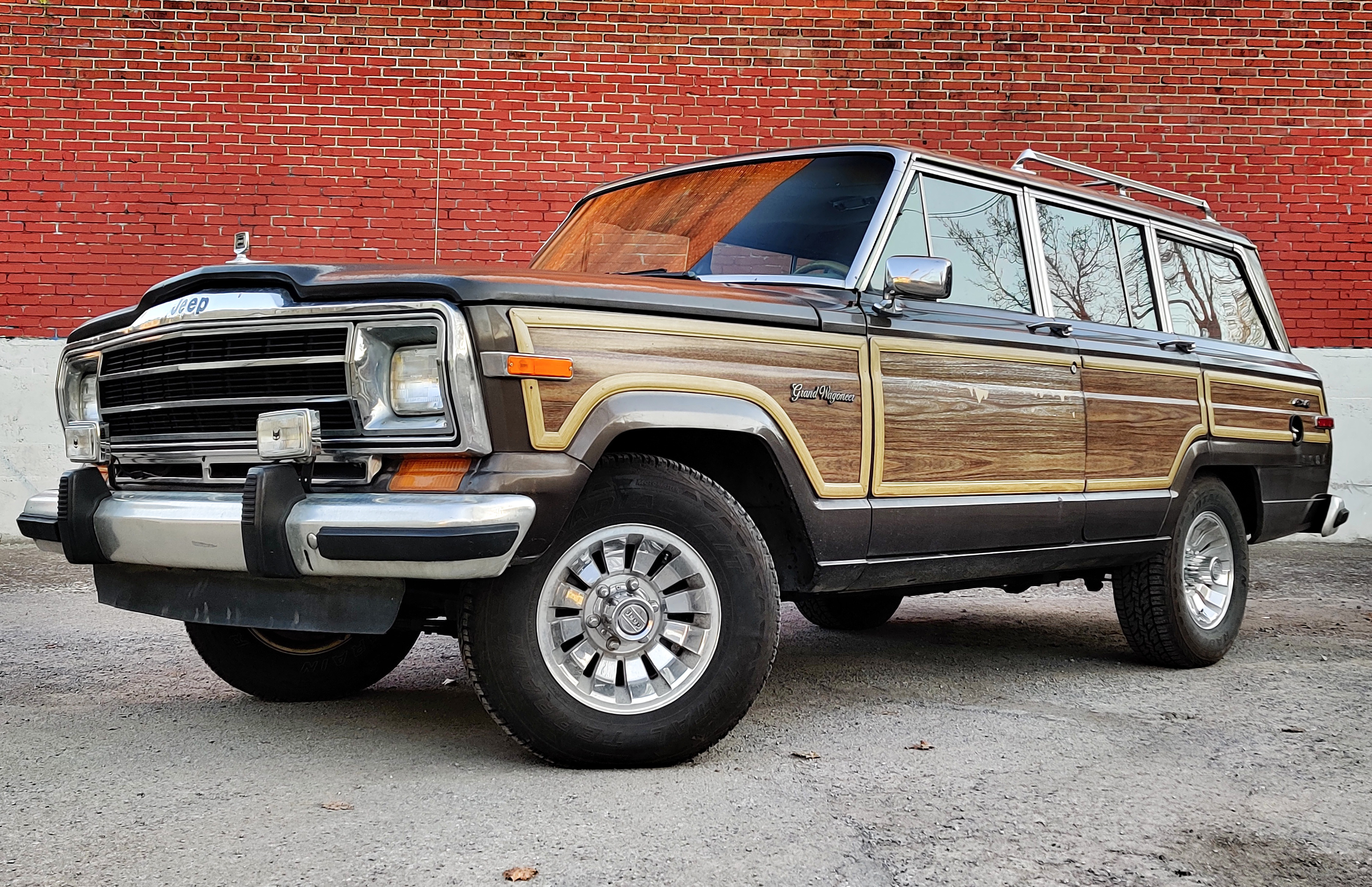 What to Know Before Buying 1987 Jeep Grand Wagoneer - InsideHook