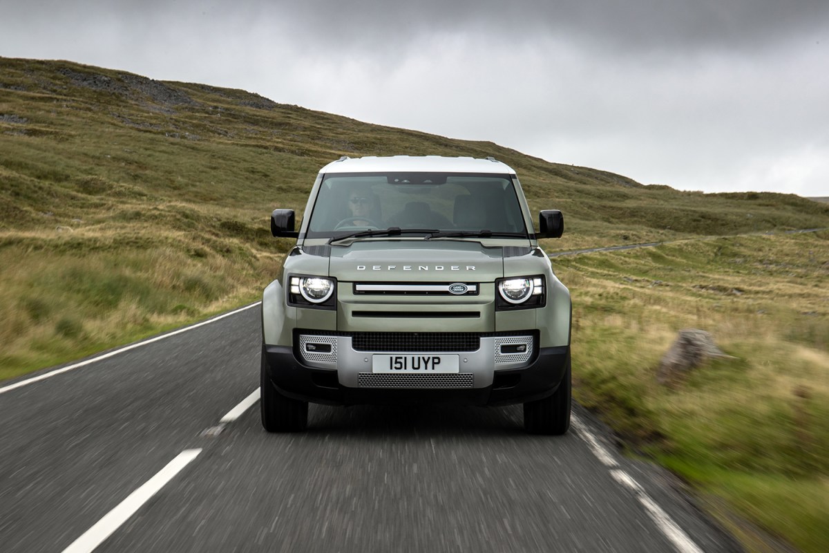 Can Land Rover Defenders Make Hydrogen a Viable Fuel? - InsideHook