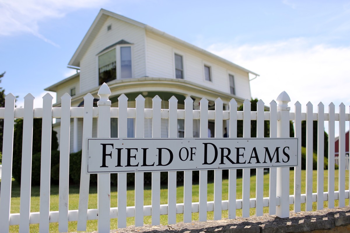 Advertisers Bet MLB Field of Dreams Game Is Must-See TV ...