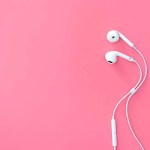 Why Gen Z is plugging in wired headphones and tuning out AirPods