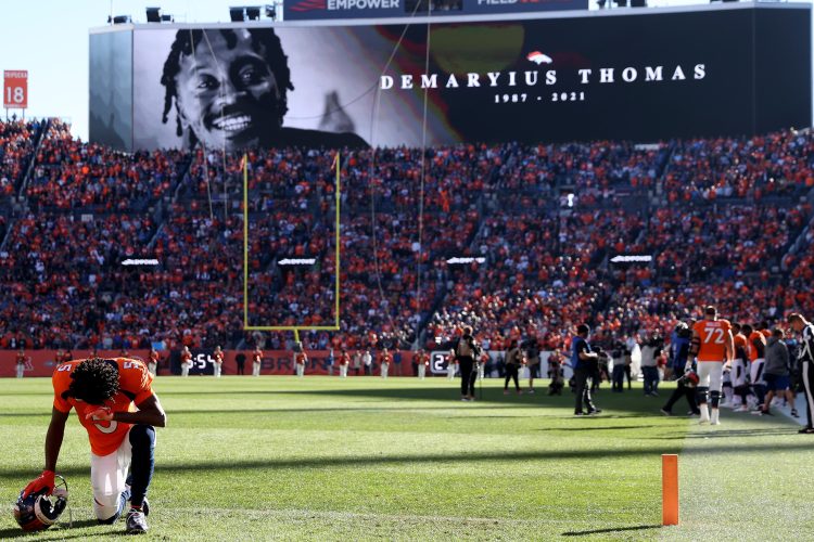 Honoring D.T.: Detroit Lions Decline Delay Of Game Penalty During Broncos'  10-Man Formation - CBS Colorado