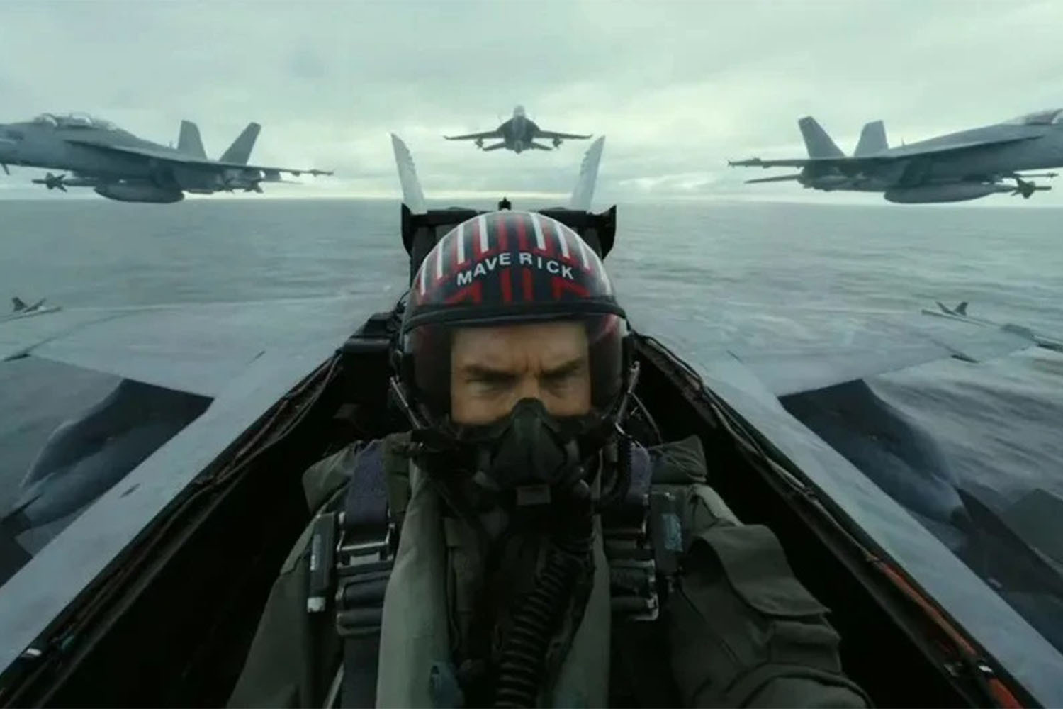 A Real Top Gun Grad Grades the Movies' Flying Scenes - InsideHook