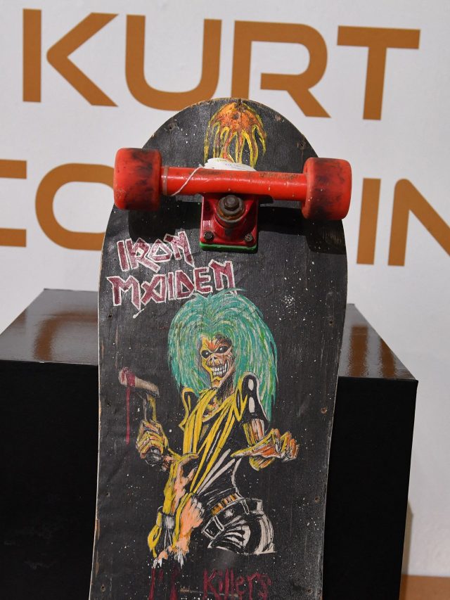 Tony Hawk resgata skate com logo do Iron Maiden pintado por Kurt Cobain em  troca de maconha