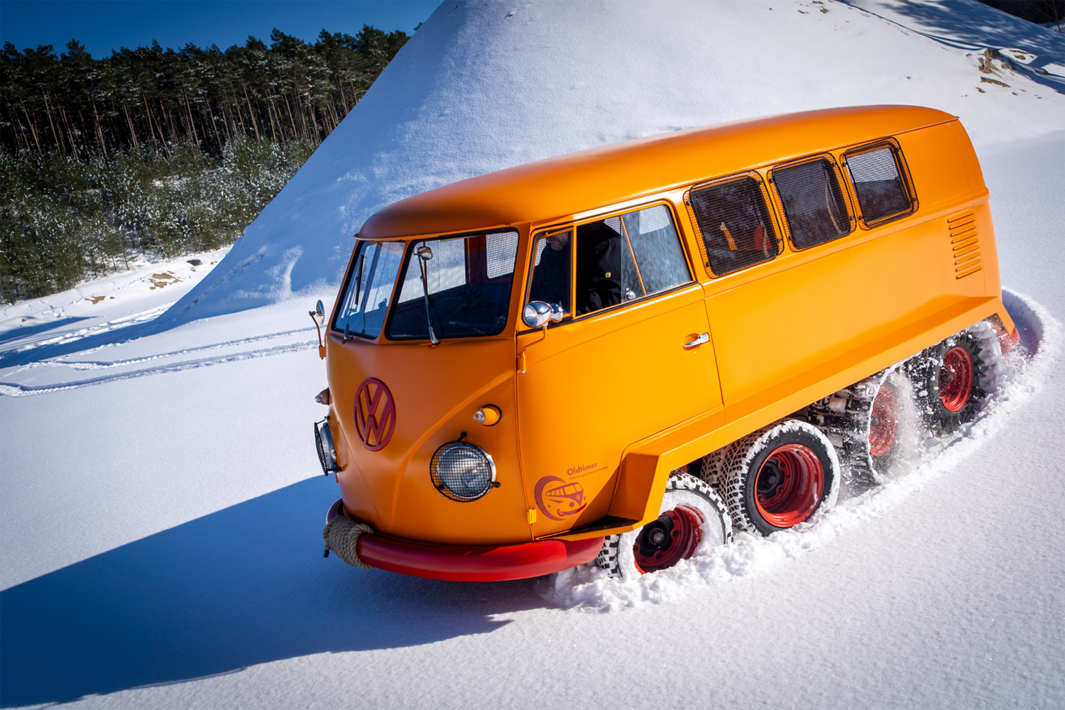 betreden Optimaal Zending The Ultimate VW Bus: The Mountain-Ready Half-Track Fox - InsideHook