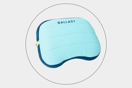Stuff We Swear By: I’ll Never Have Another Beach Day Without This Inflatable Pillow