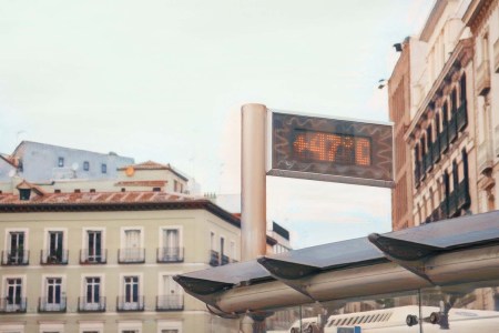 Digital board indicating 47 degrees Celsius in the city center of Madrid during a heat wave