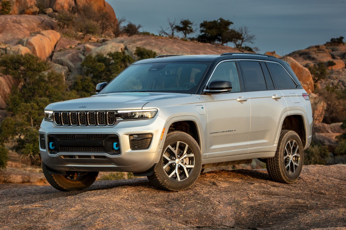 Review: Jeep Grand Cherokee 4xe, an Intro to Electrification - InsideHook