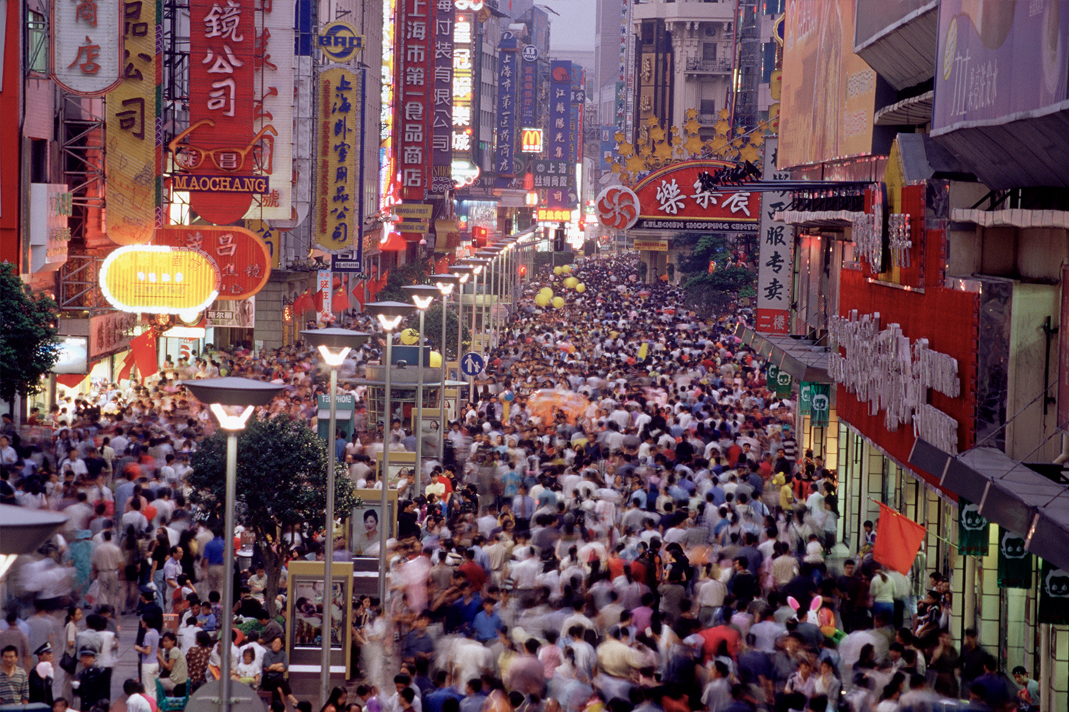 Crowded Shanghai streets