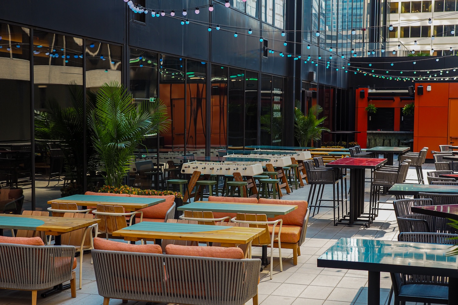 Kindling Downtown Cookout just opened the Cocktail Terrace, an extension of the restaurant and one of the largest terraces on the Loop