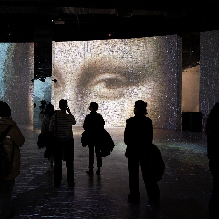 An exhibit from Ouchhh Studio at X Media Art Museum in Turkey that used AI algorithms to remix the works of Leonardo da Vinci.