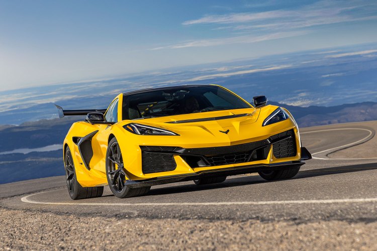 Chevy's New ZR1 Has a Feature Not Seen on a Corvette Since '63 - InsideHook