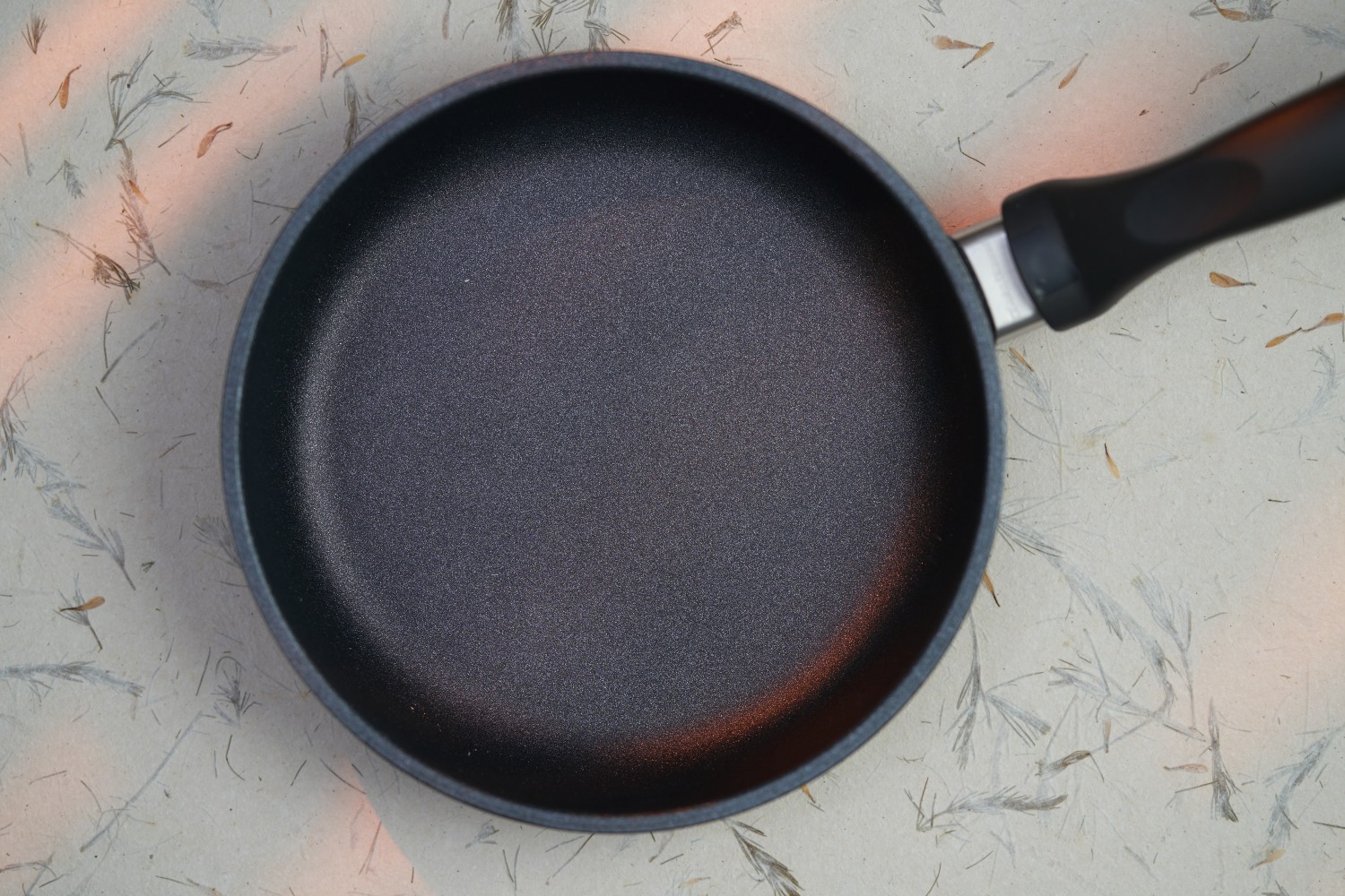 Nonstick pan