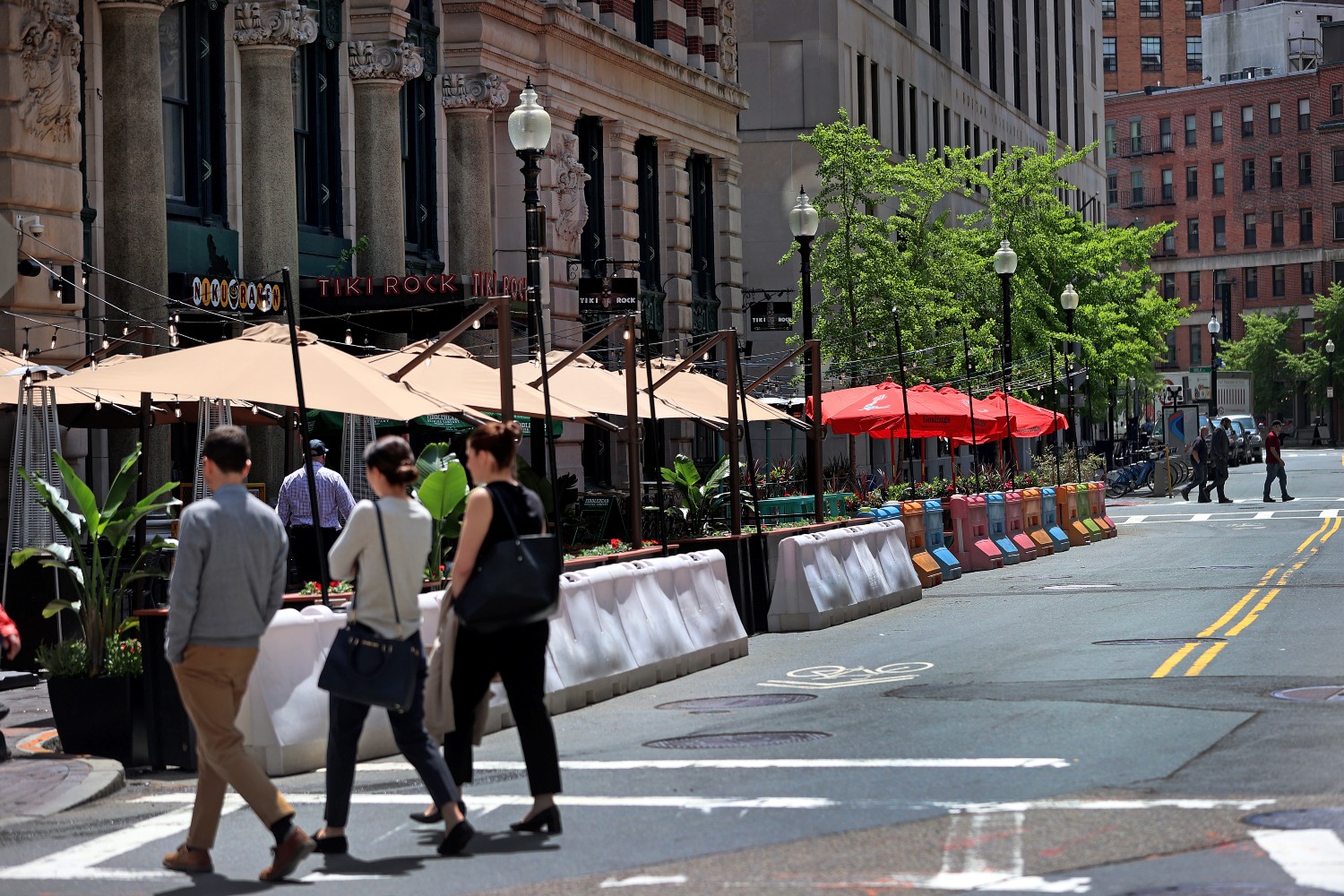 Outdoor dining in Boston