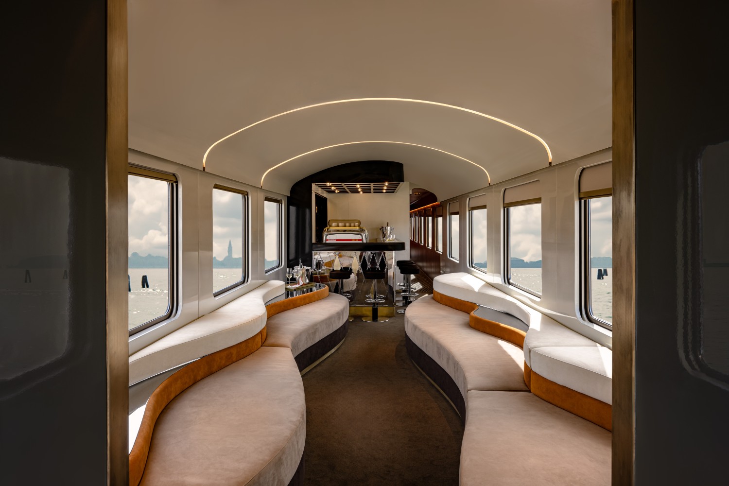 Orient Express "La Dolce Vita" lounge