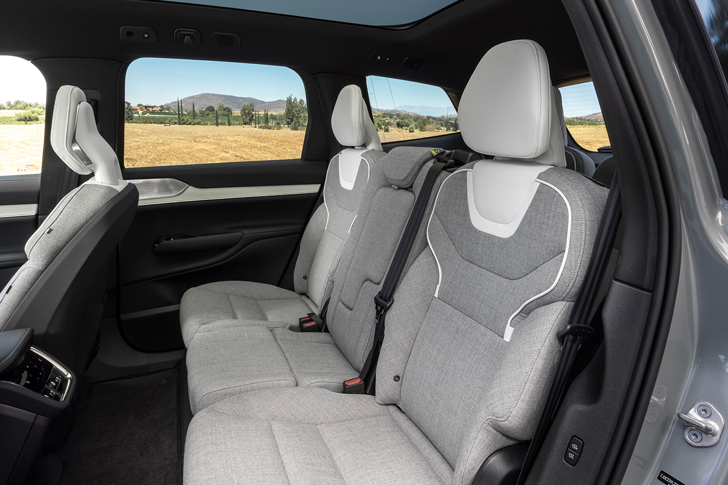 Volvo EX90 second-row seats