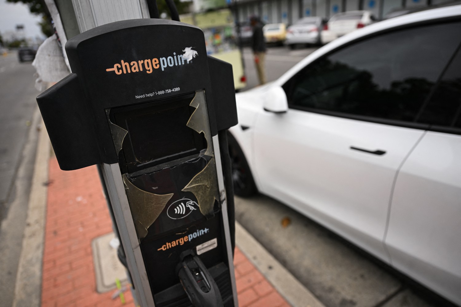 Repairing Broken EV Chargers Is a Growing Industry