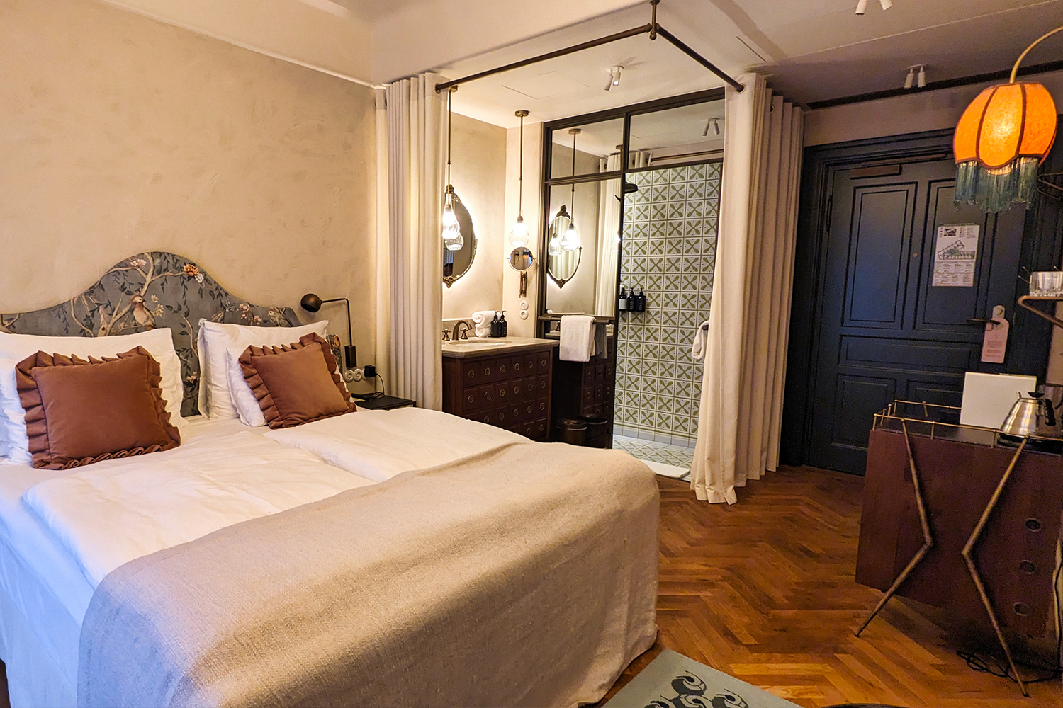 Chic room at Hotel MOTTO, Vienna