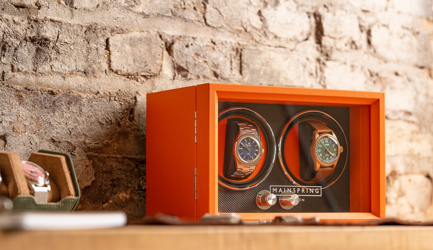 Mainspring London Guardian Dual-Slot Watch Winder