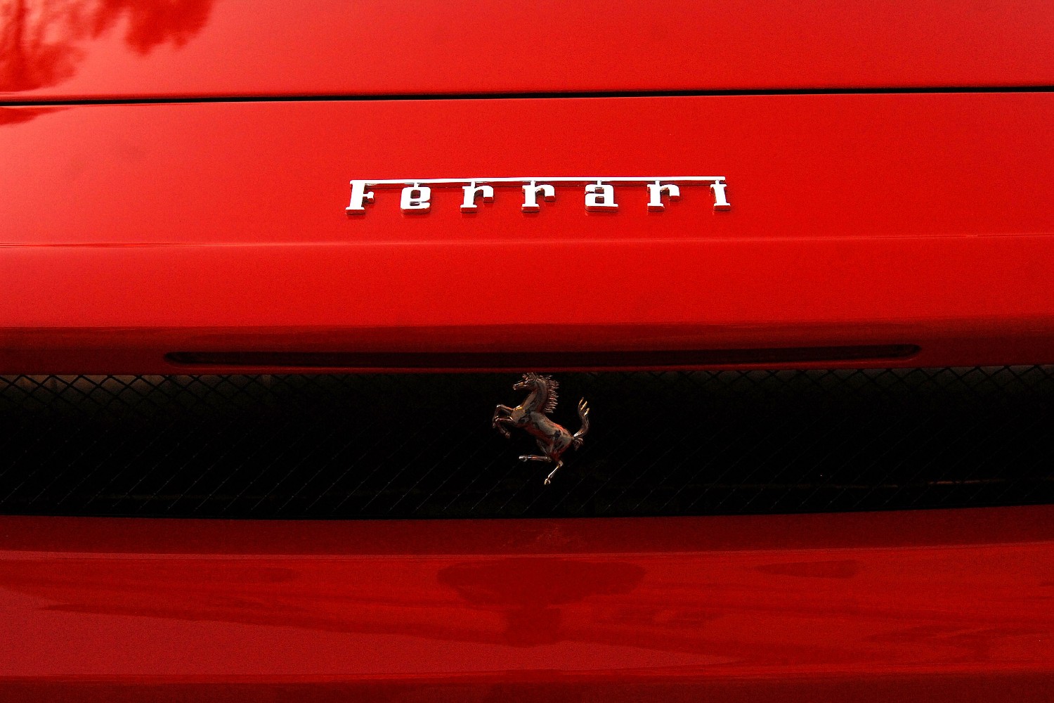 Report: Ferrari Considering Bringing Back Manual Transmissions